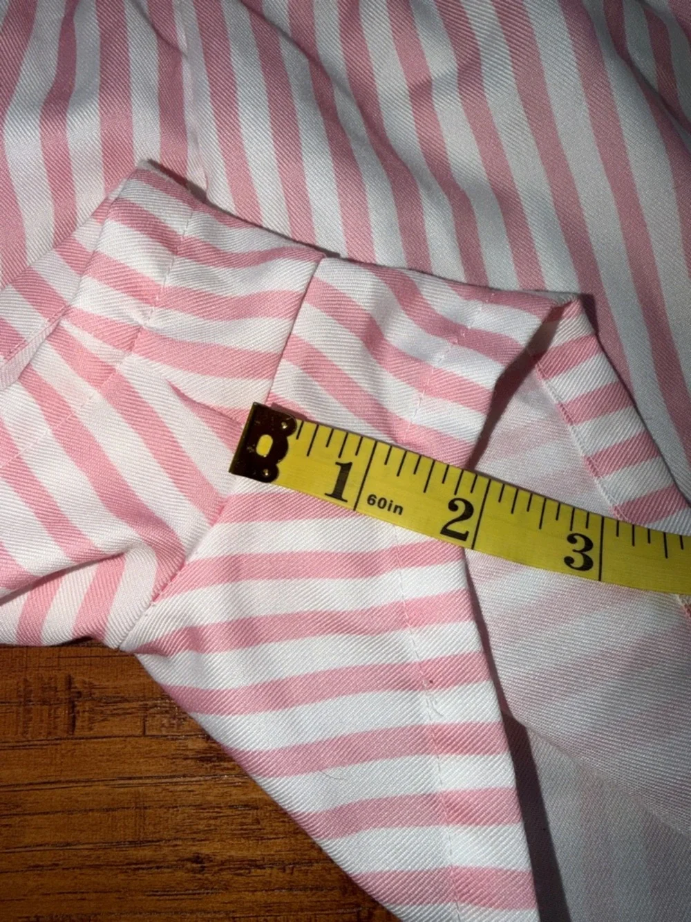 Tahari Girl Pink & White Striped Lightweight Shorts, size 10/12